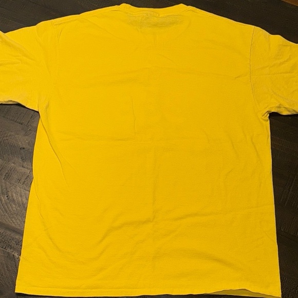 Yellow Graphic Tee - Bee An Example - Picture 6 of 6